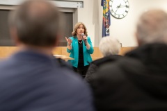 12 de noviembre de 2019: la senadora Katie Muth organiza un acto municipal en el municipio de Upper Providence