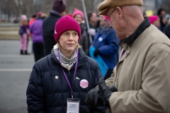 19 de enero de 2019: La senadora Katie Muth se une a miles de personas en la 3ª Marcha Anual de las Mujeres en Filadelfia.