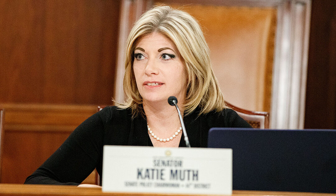 Senadora Katie Muth